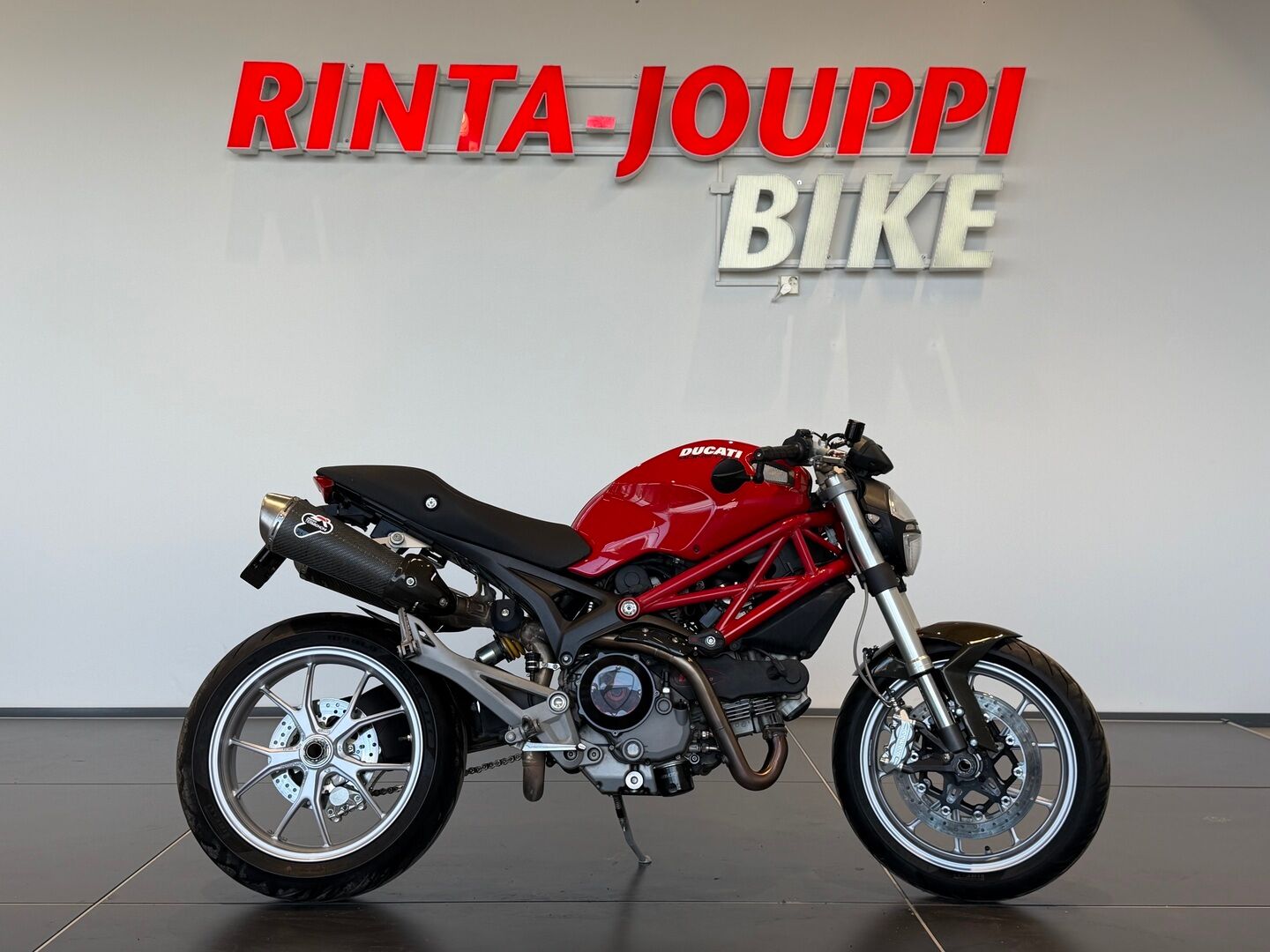 Ducati MONSTER