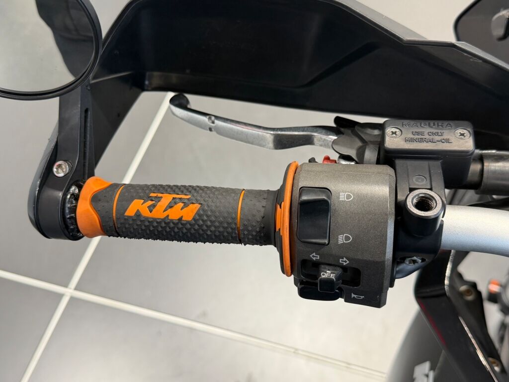 Ktm 990 2011 