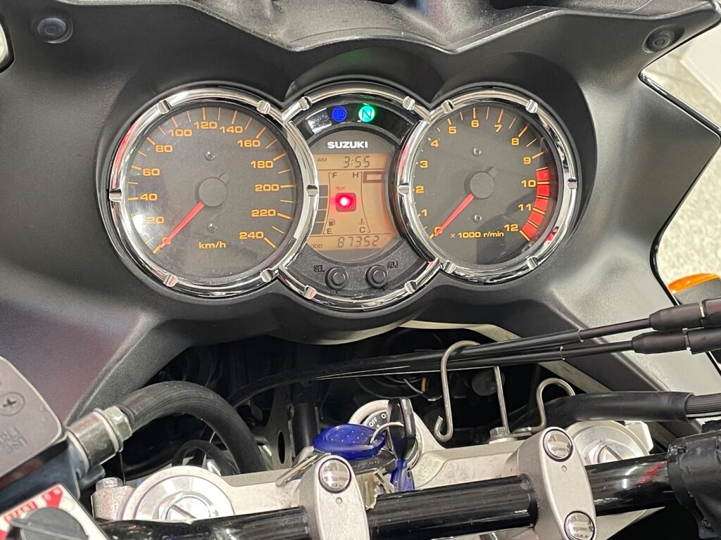 Suzuki DL 2007 Musta