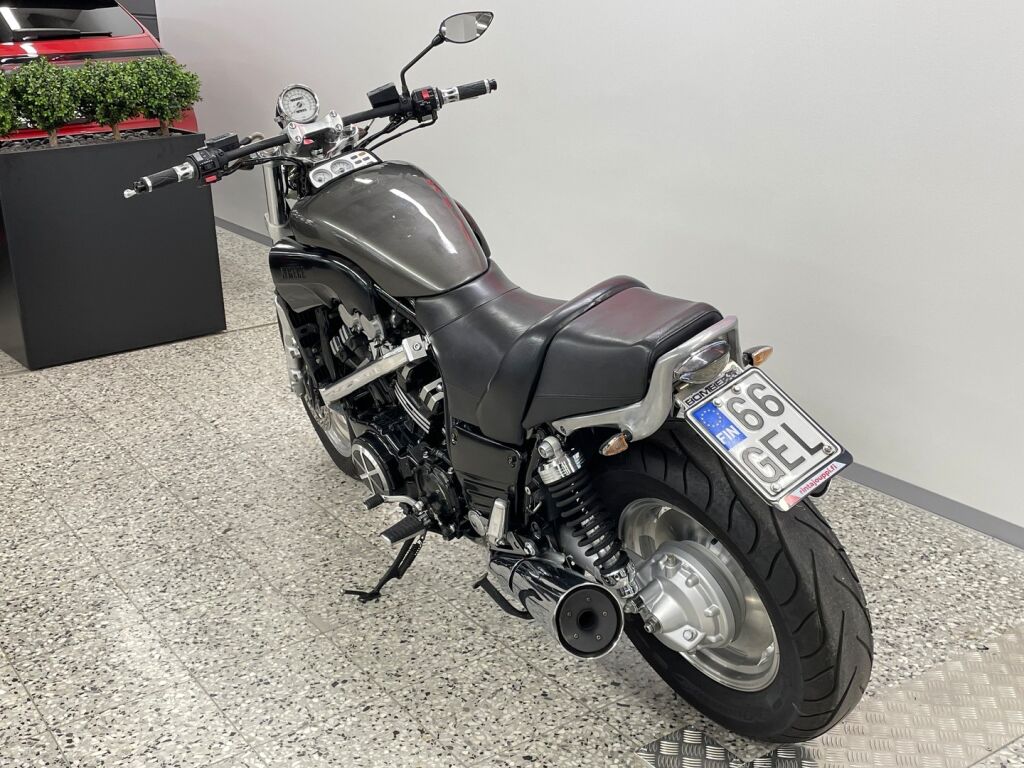 Yamaha VMX 2002 Musta