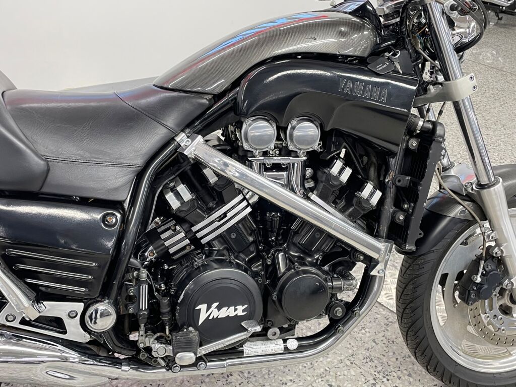 Yamaha VMX 2002 Musta