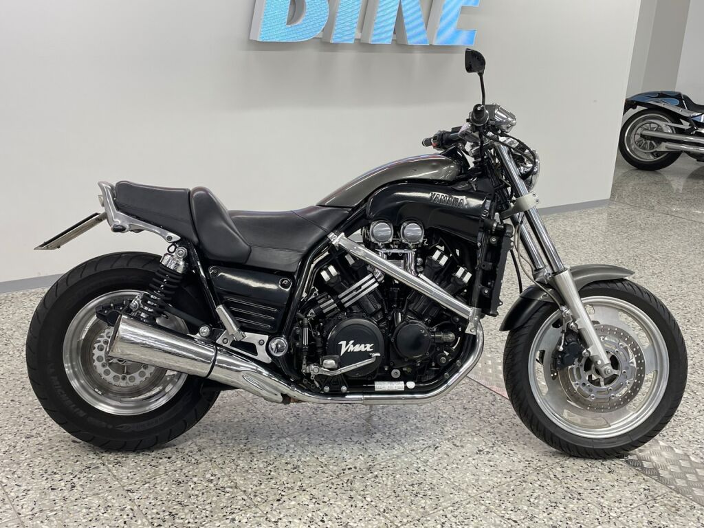 Yamaha VMX 2002 Musta