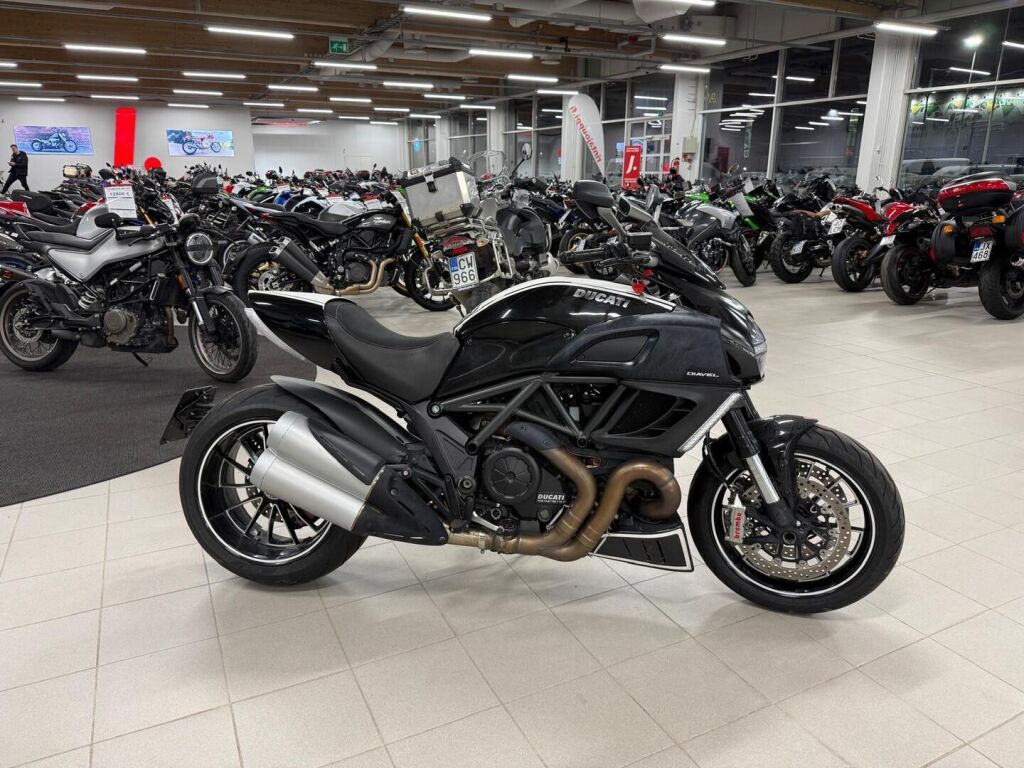 Ducati Diavel 2011 PNI V 46