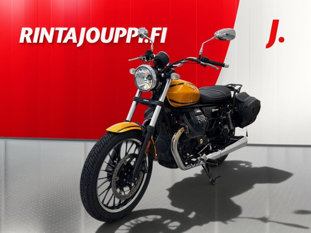 Moto guzzi V9 2016 Keltainen