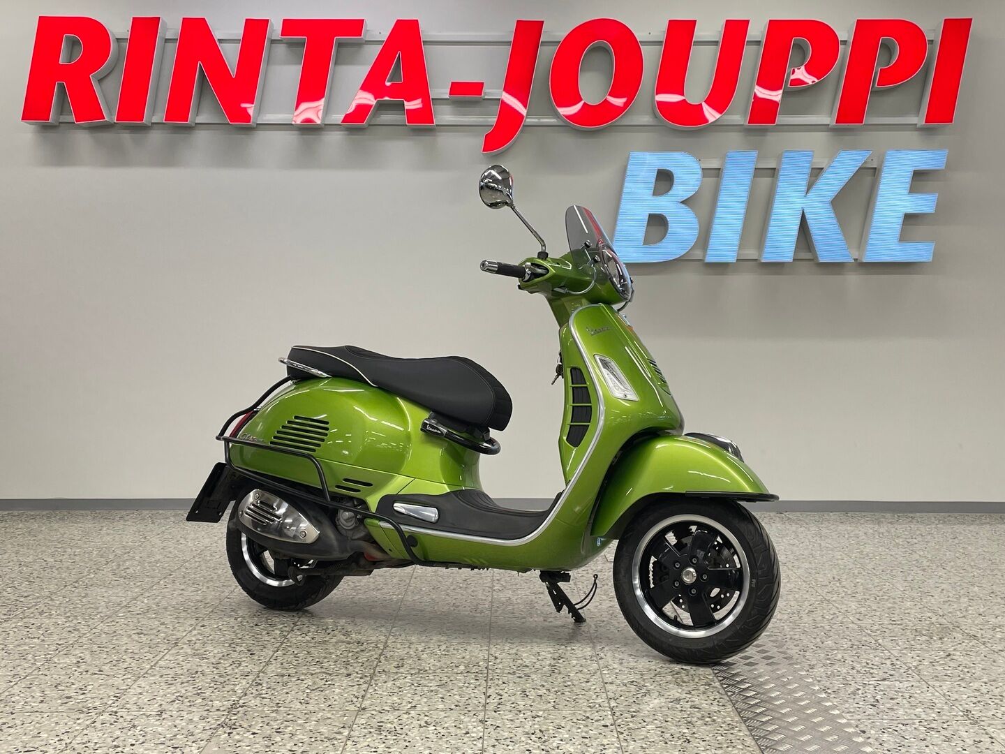 Vespa GTS