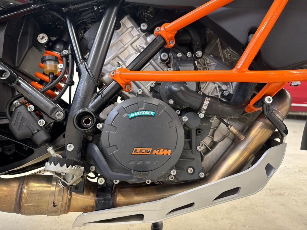Ktm 1050 2016 