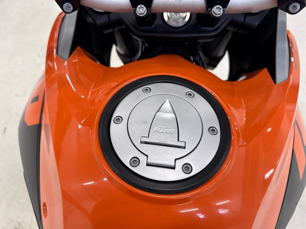 Ktm 1050 2016 