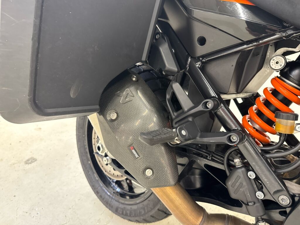 Ktm 1050 2016 