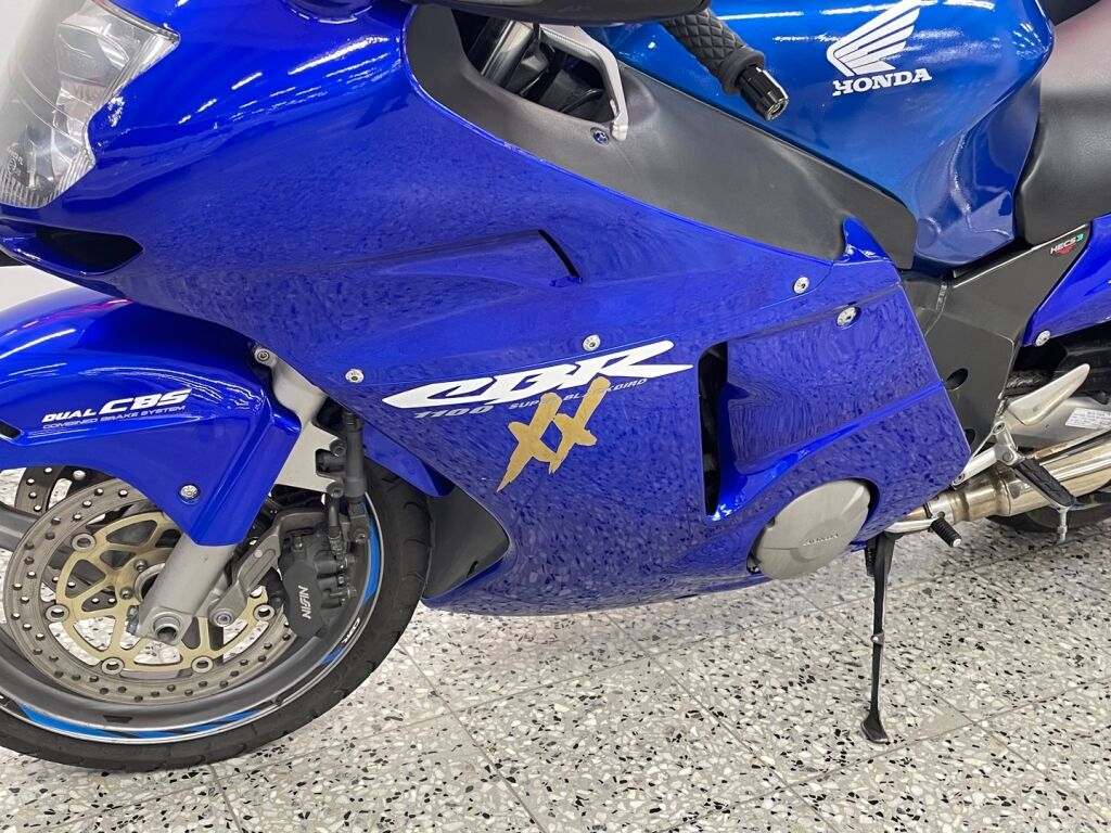 Honda CBR 2001 Harmaa