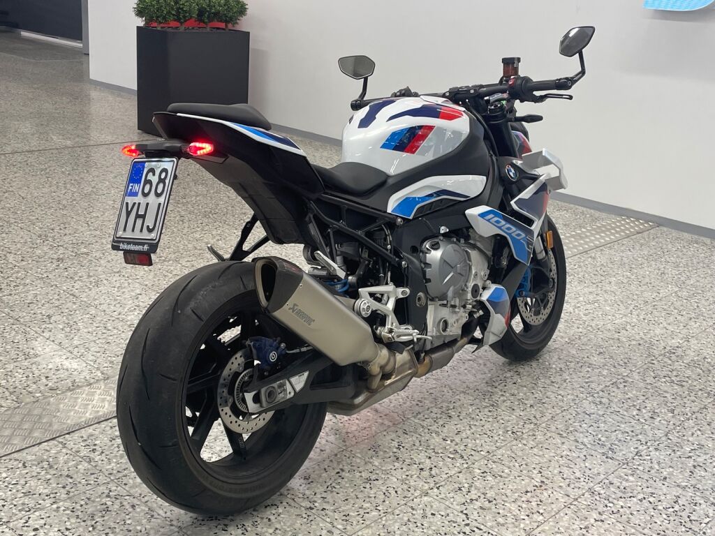 BMW M 2023 Valkoinen