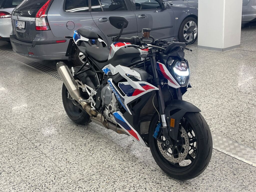BMW M 2023 Valkoinen