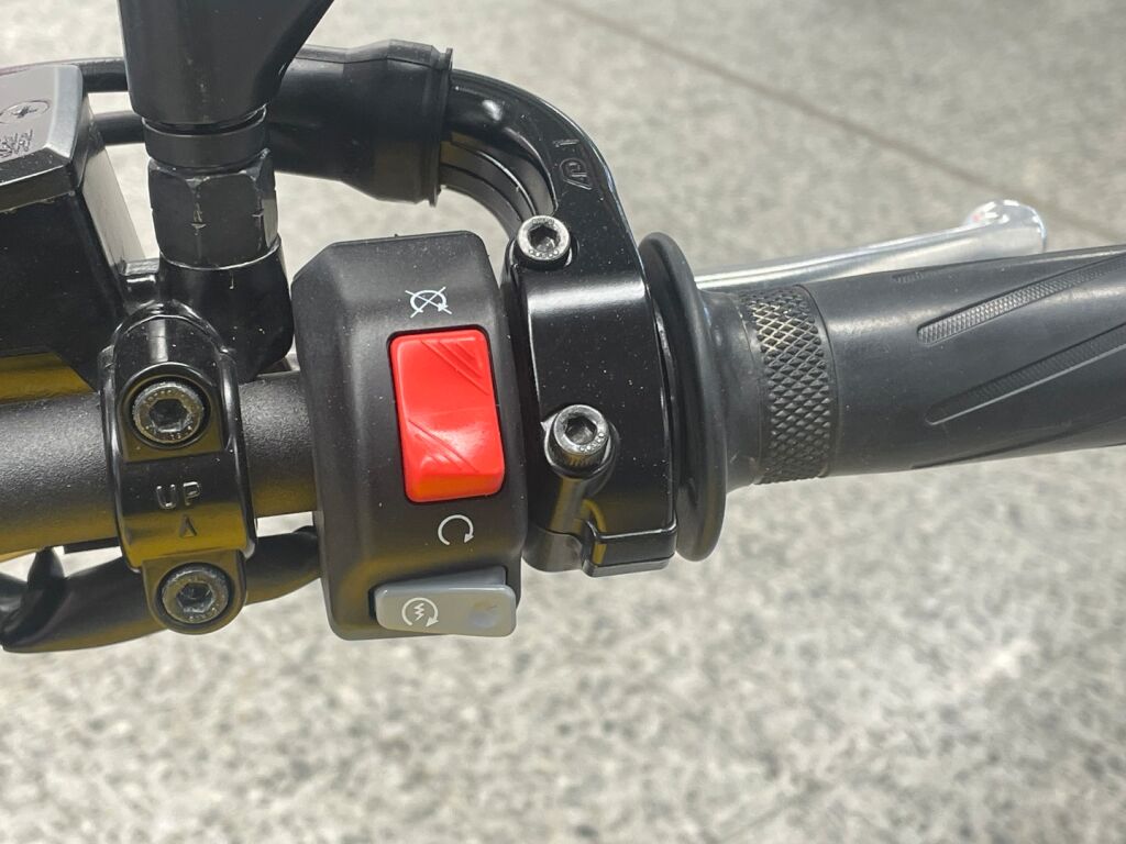 Yamaha XJR 2016 Keltainen