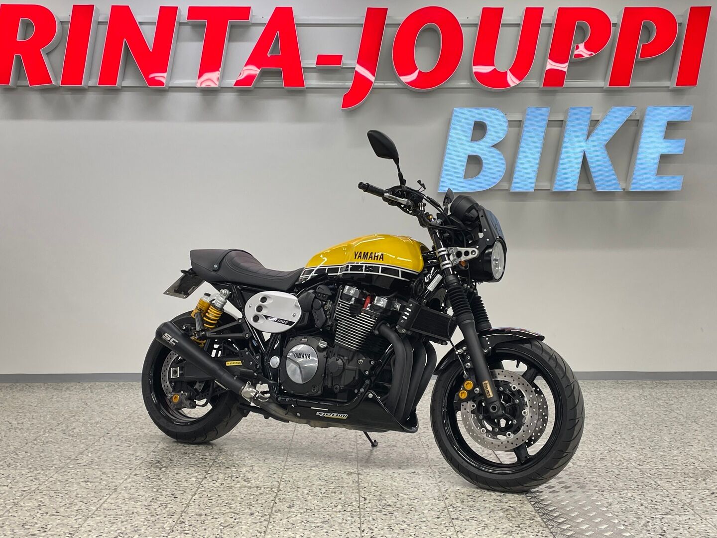 Yamaha XJR
