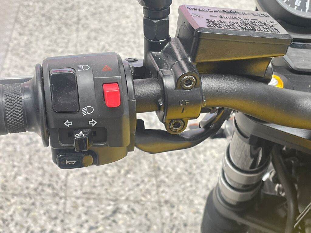 Yamaha XJR 2016 Keltainen