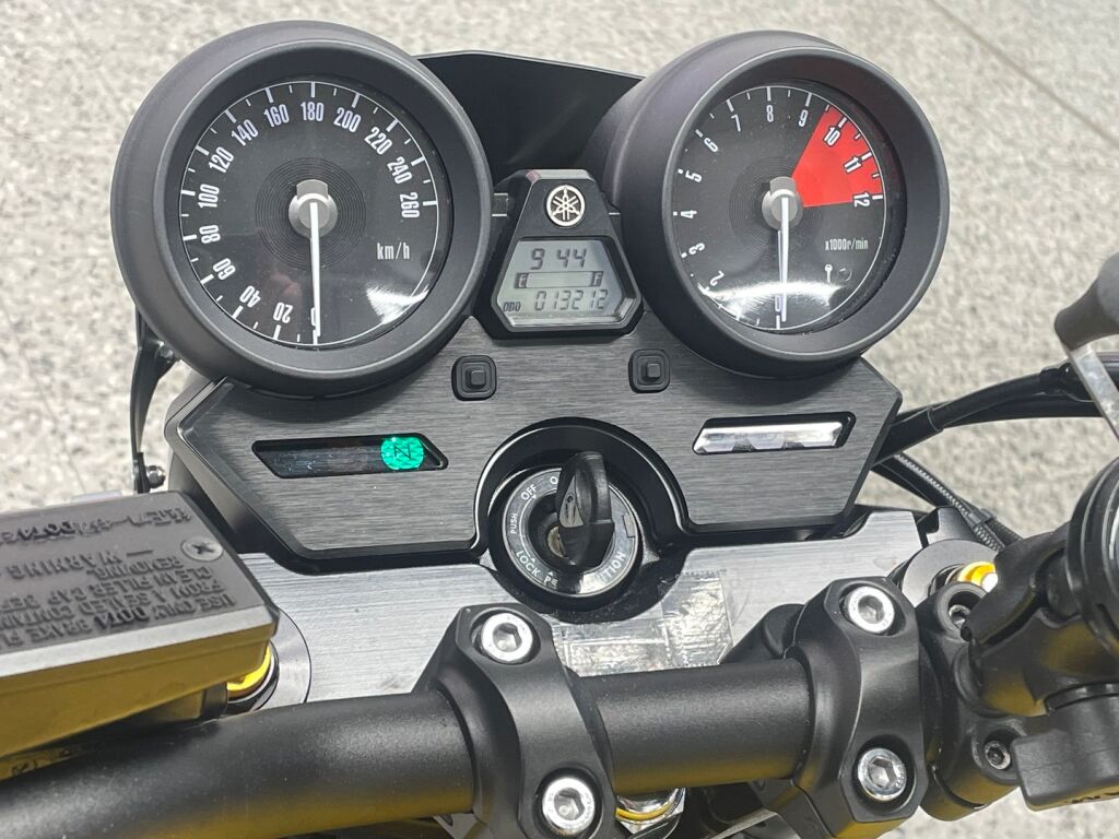 Yamaha XJR 2016 Keltainen