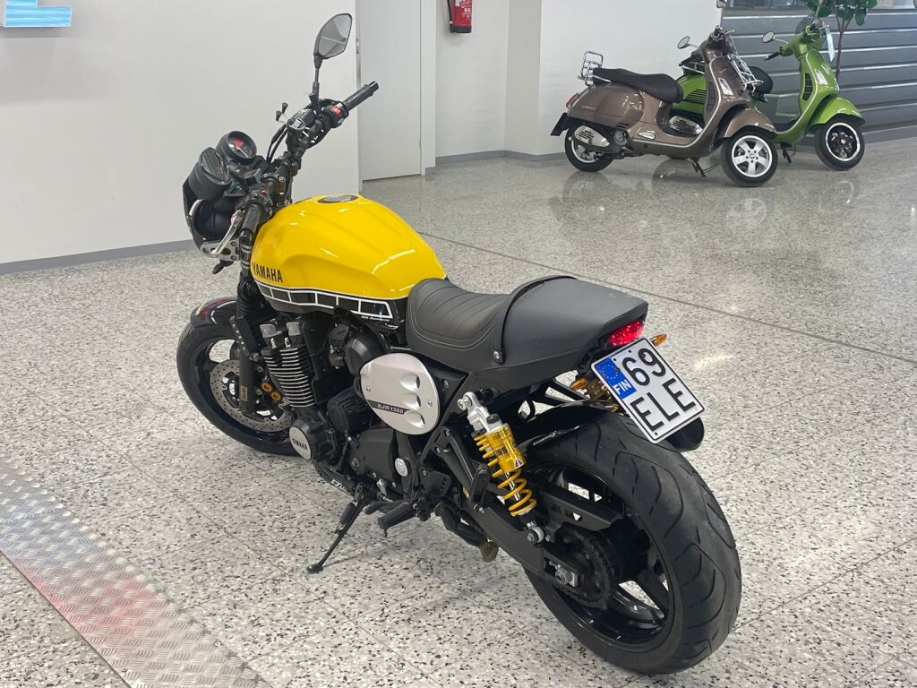 Yamaha XJR 2016 Keltainen