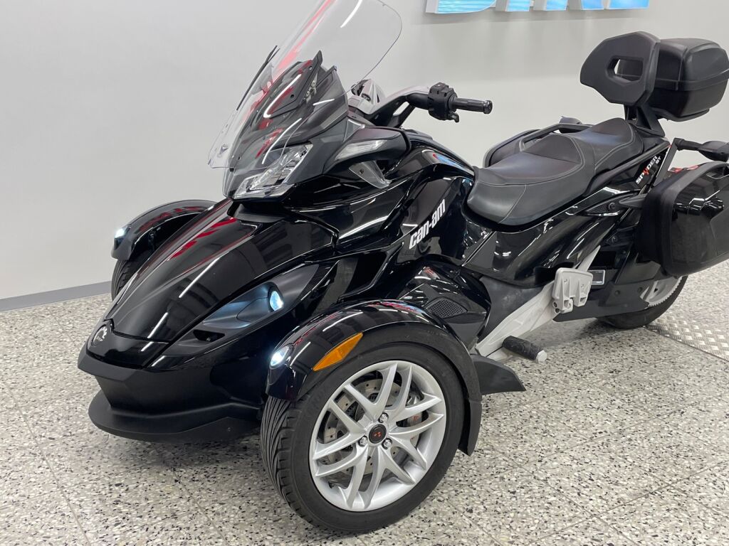 Can-am Spyder 2015 