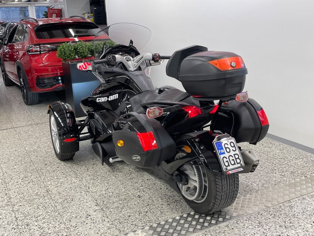 Can-am Spyder 2015 