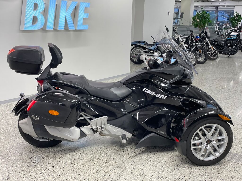 Can-am Spyder 2015 