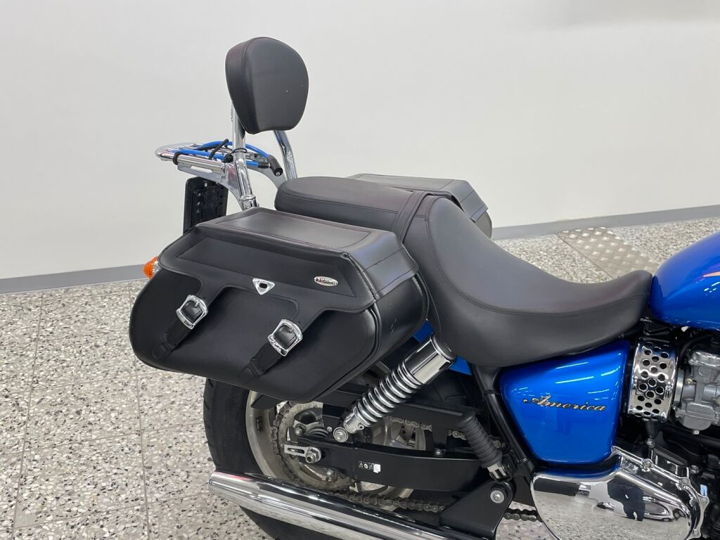 Triumph AMERICA 2012 