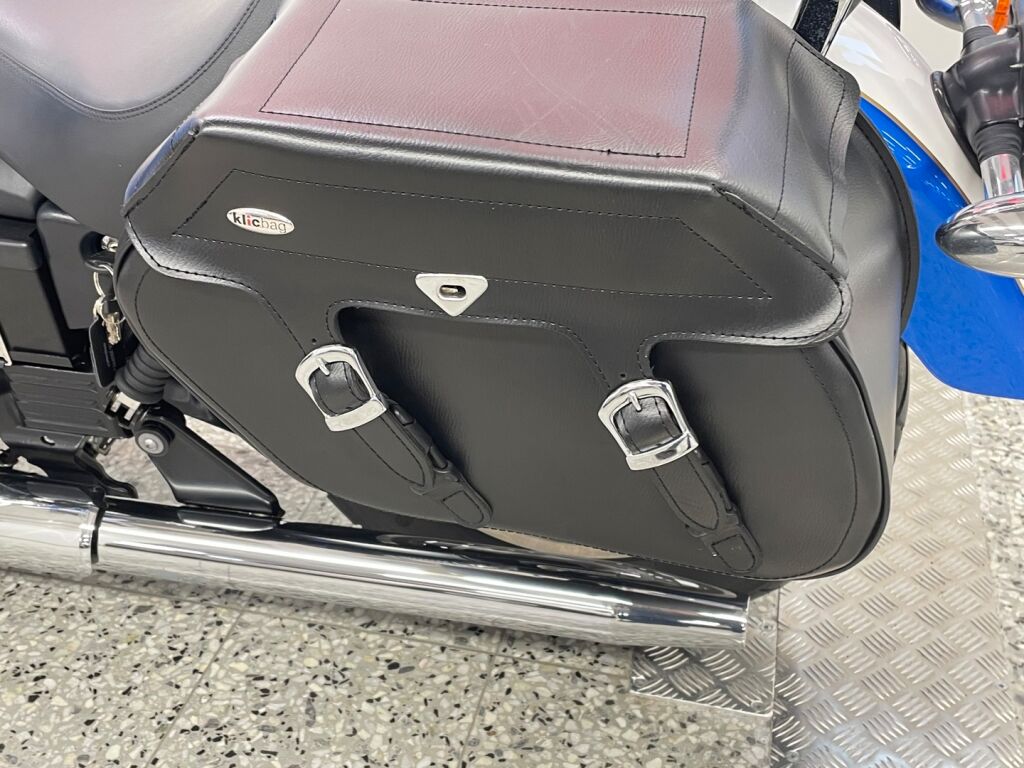 Triumph AMERICA 2012 