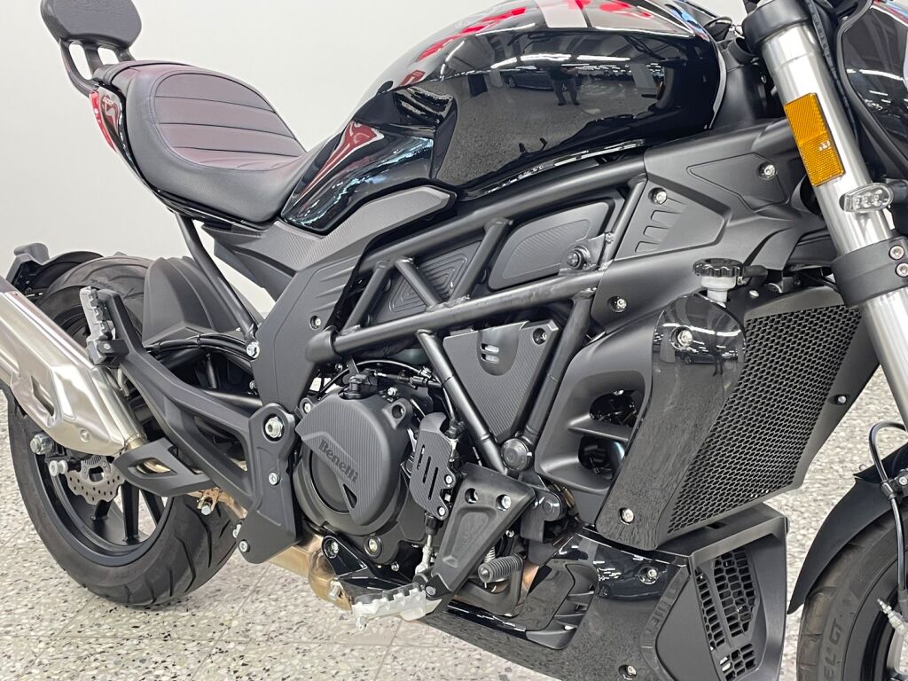 Benelli 502 CRUISER 2025 