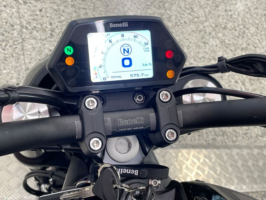 Benelli 502 CRUISER 2025 