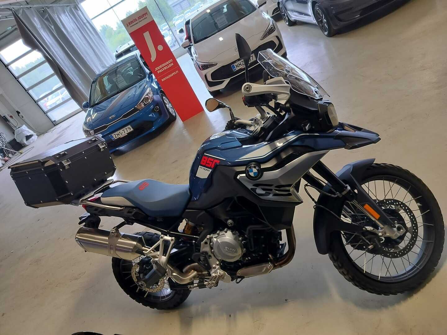 BMW F