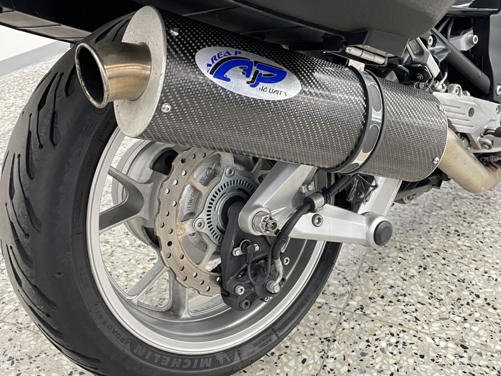 Kawasaki GTR 2009 Musta