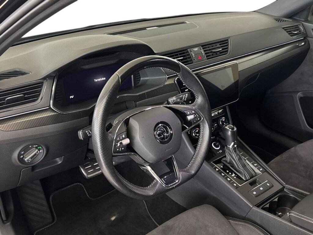 Skoda SUPERB 2023 