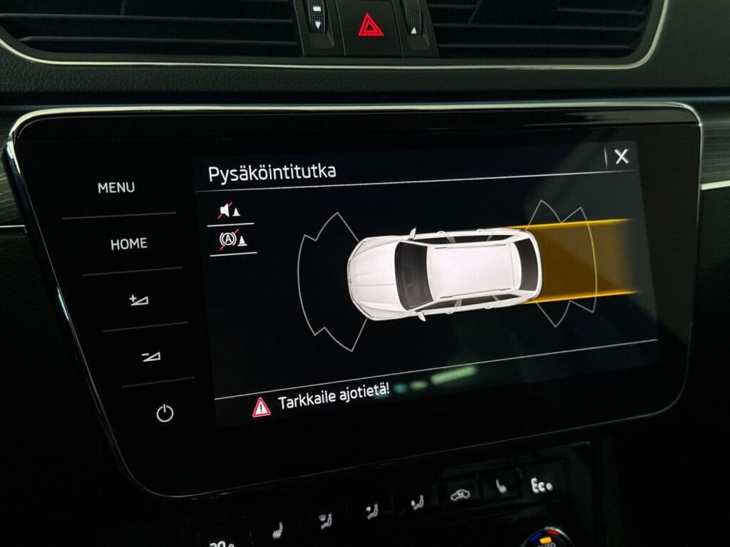 Skoda SUPERB 2022 Musta