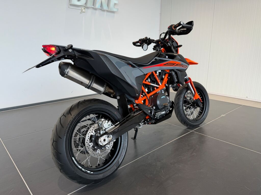 Ktm 690 2022 