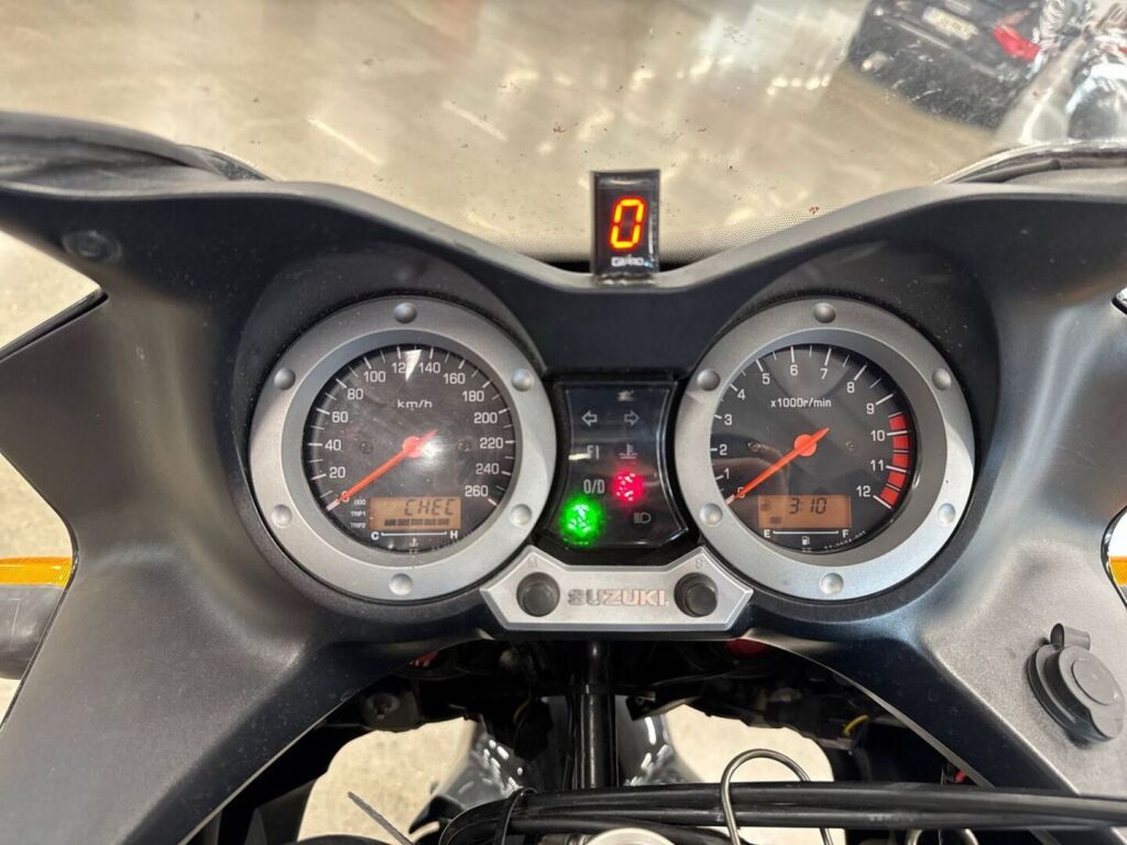 Suzuki DL 2003 