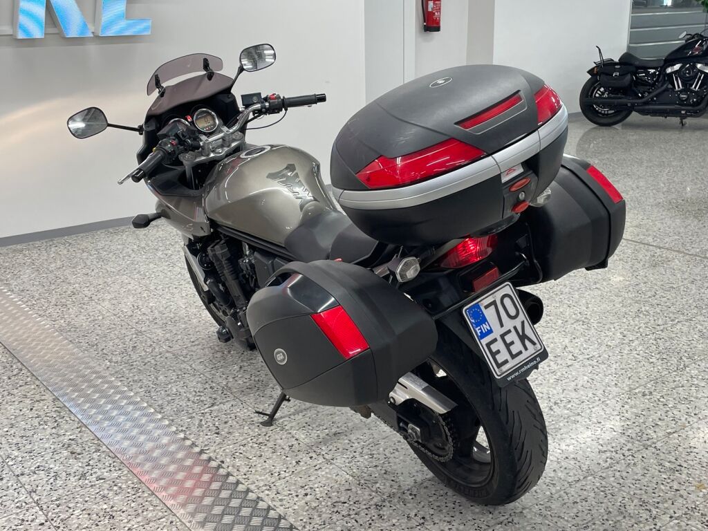 Suzuki GSF 2012 