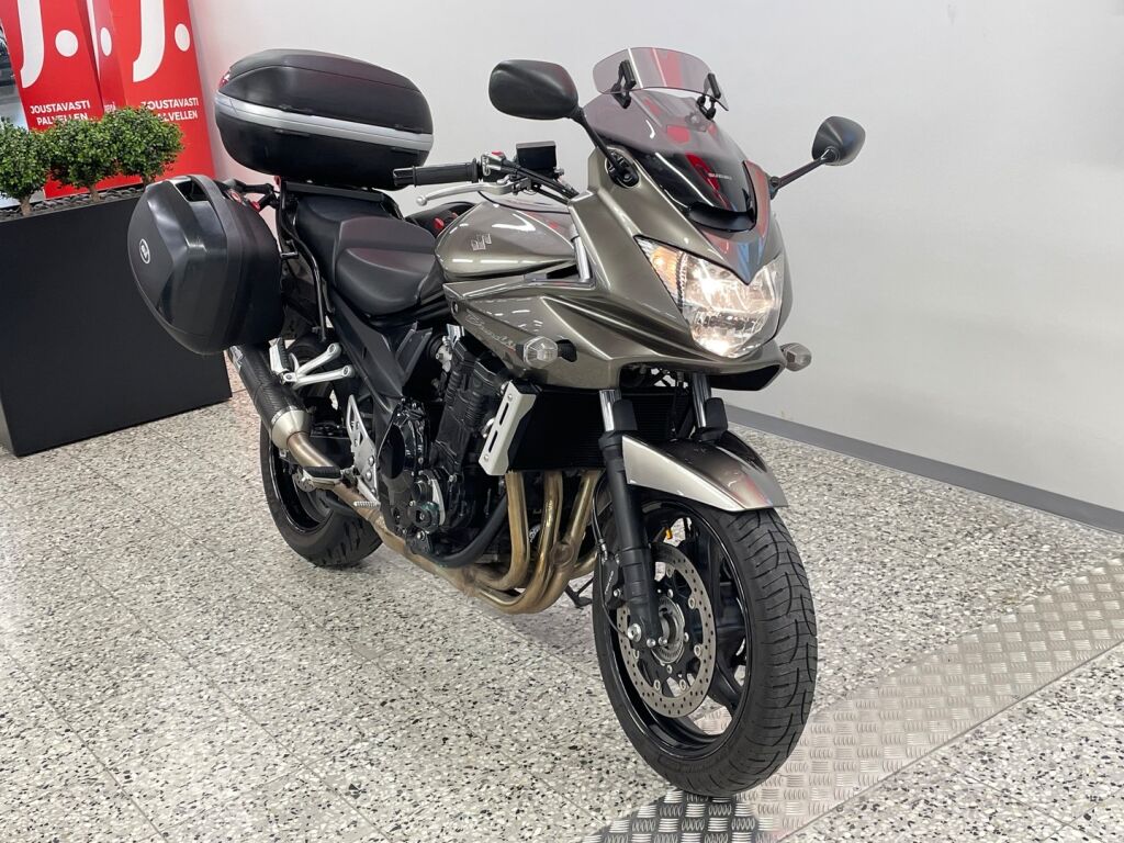 Suzuki GSF 2012 