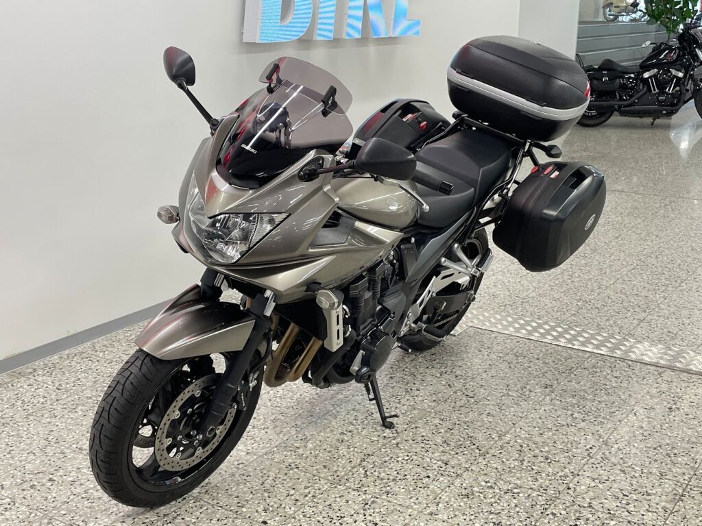 Suzuki GSF 2012 