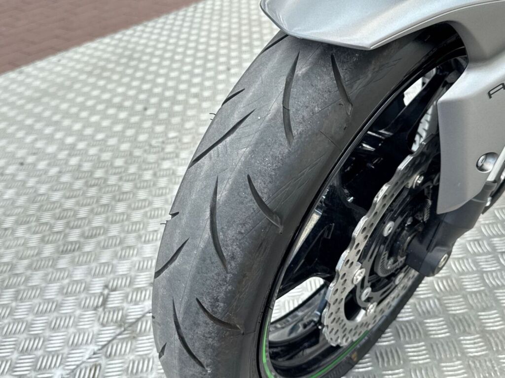 Kawasaki Z 2019 JV O 10
