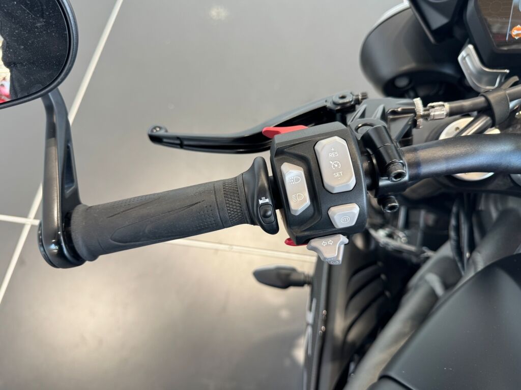 Triumph SPEED TRIPLE 2019 