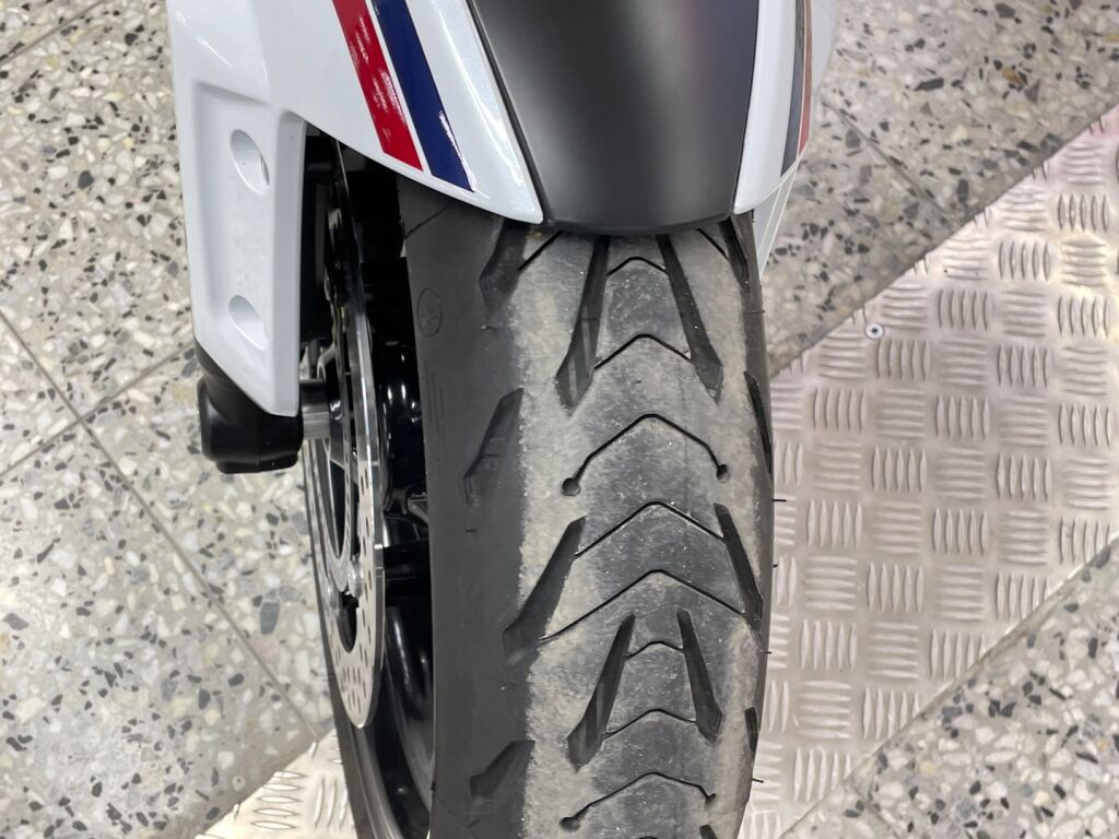 Triumph Trident 2024 