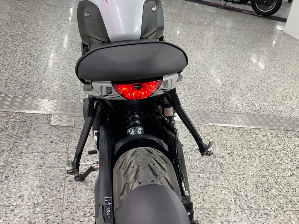 Triumph Trident 2024 