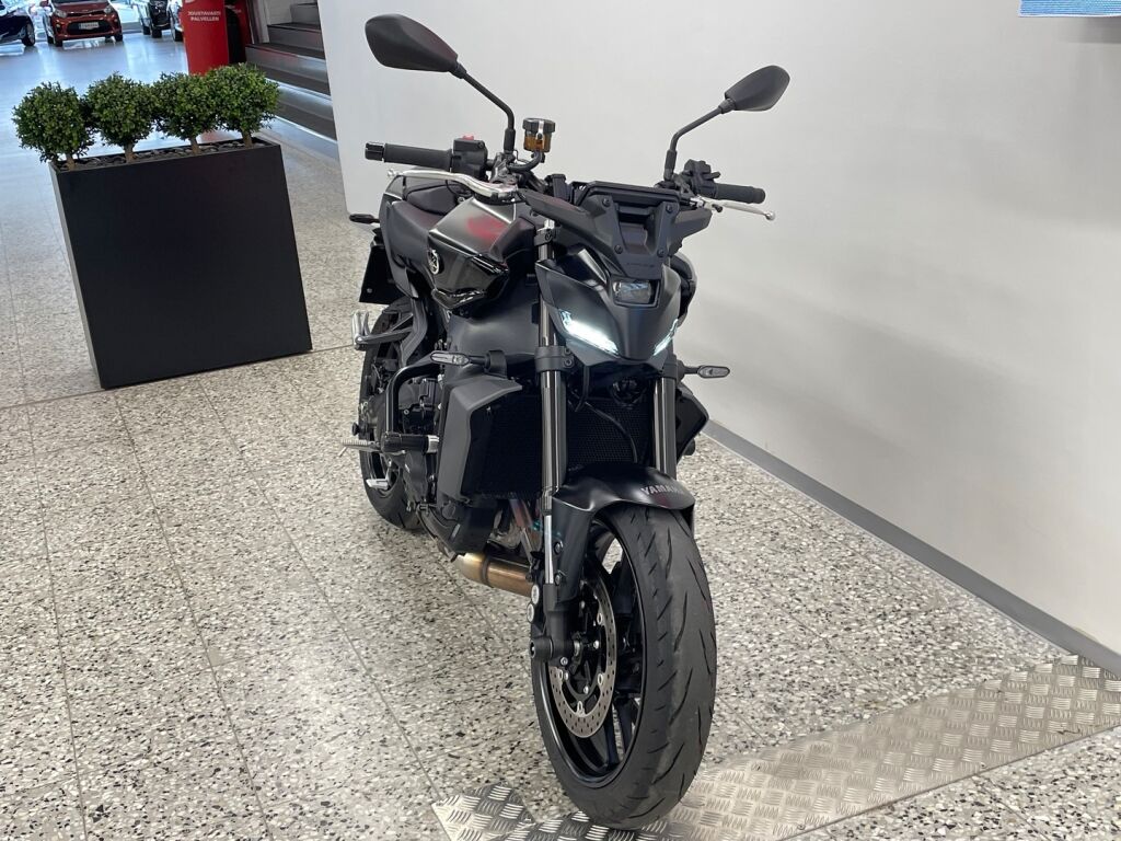 Yamaha MT-09 2025 