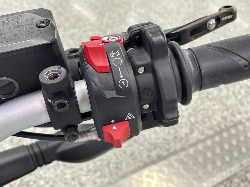 Ducati MONSTER 2019 Valkoinen