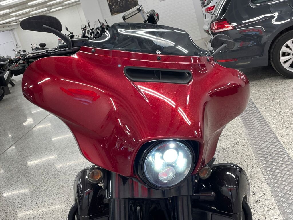 Harley-davidson TOURING 2018 Punainen