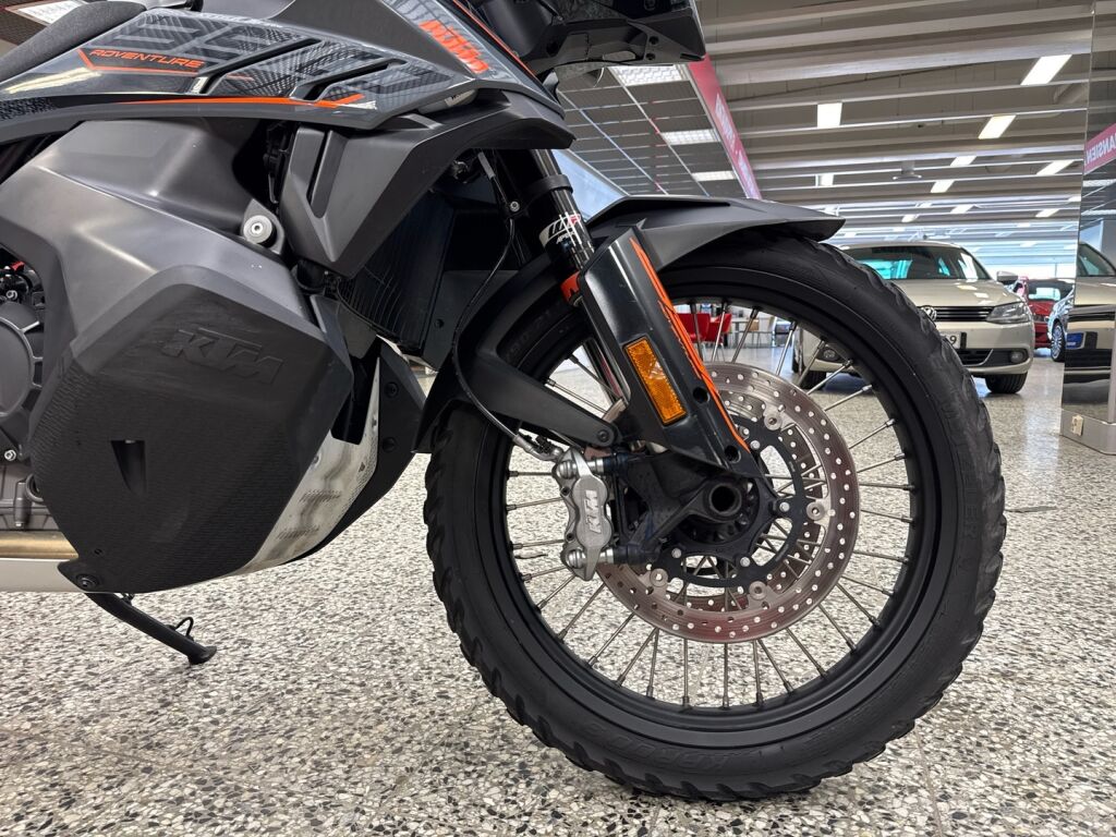 Ktm 890 2021 