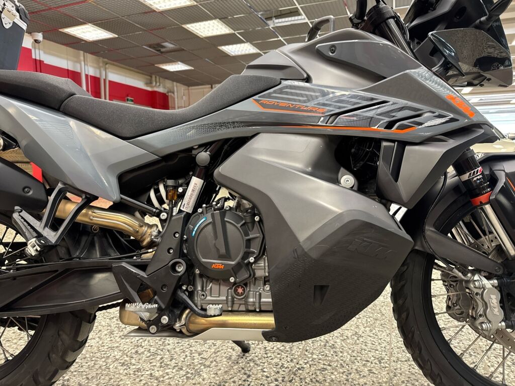Ktm 890 2021 