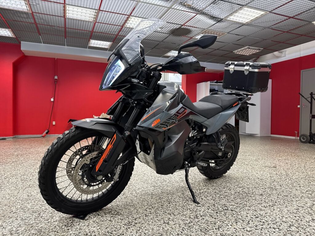Ktm 890 2021 