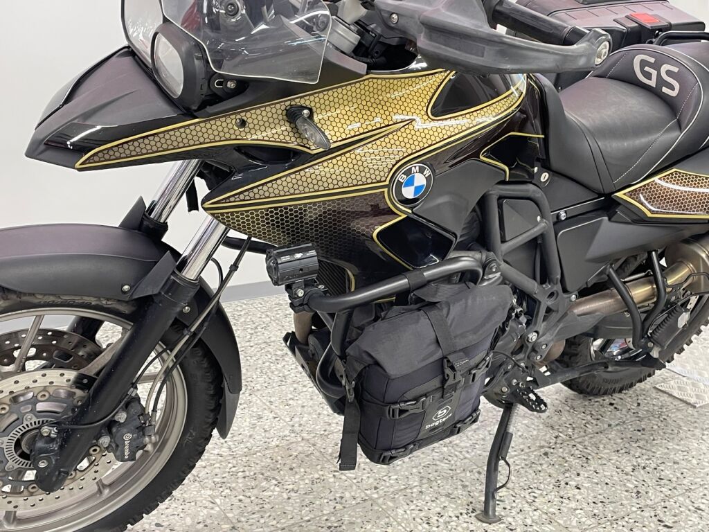 BMW F 2013 