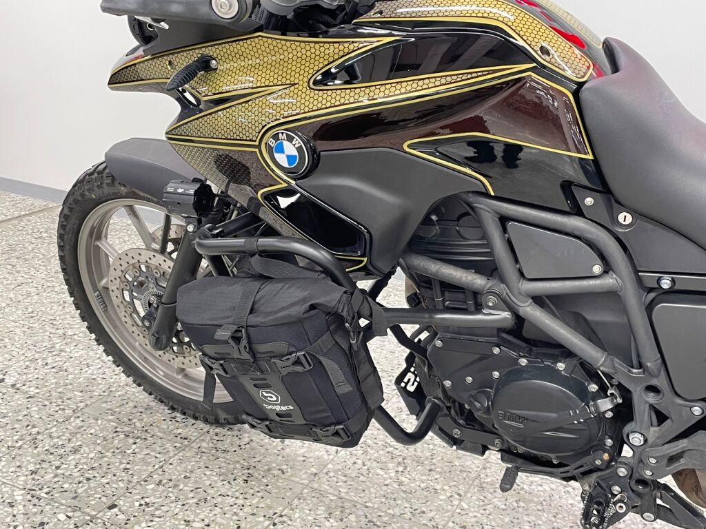 BMW F 2013 