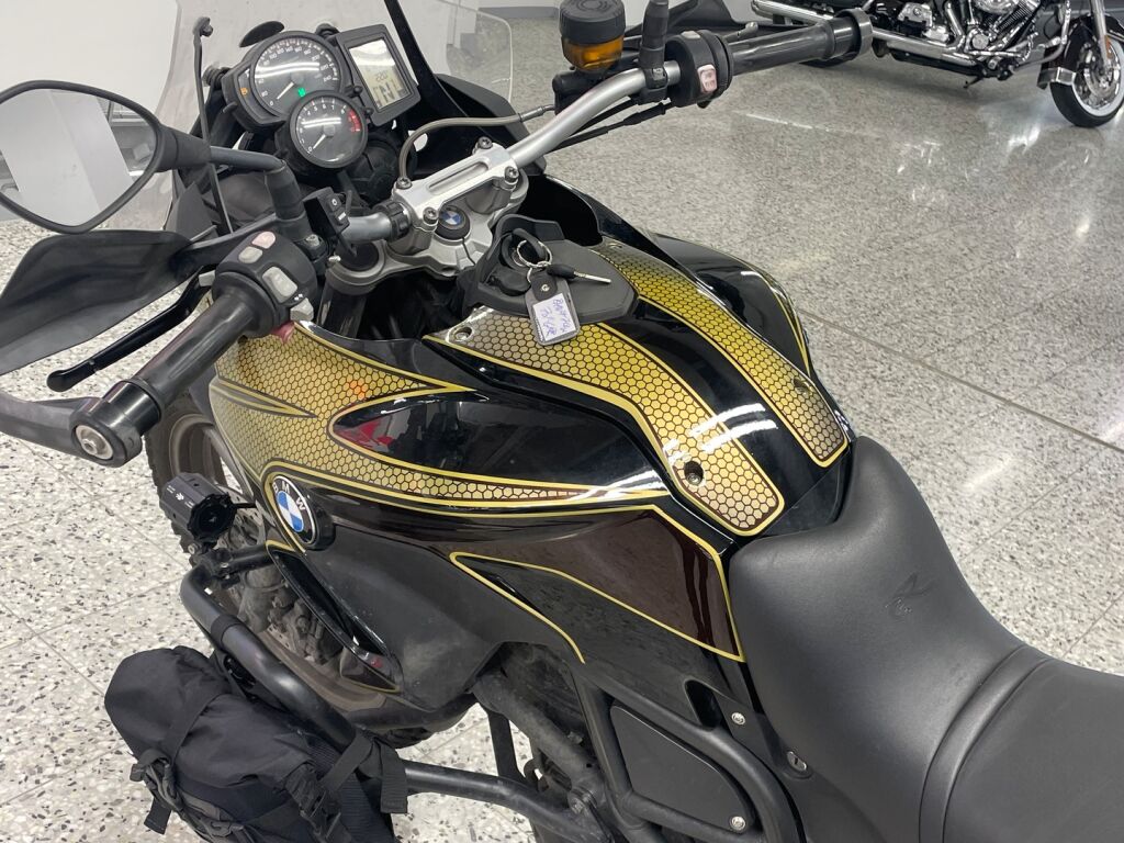 BMW F 2013 
