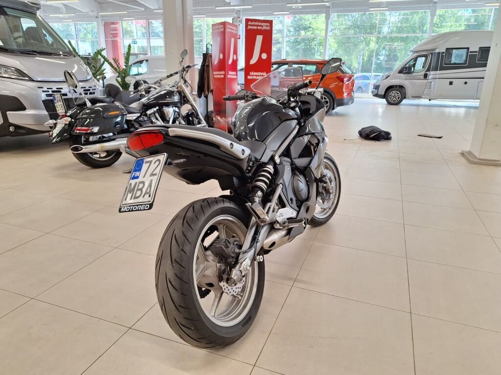 Kawasaki ER-6F 2010 